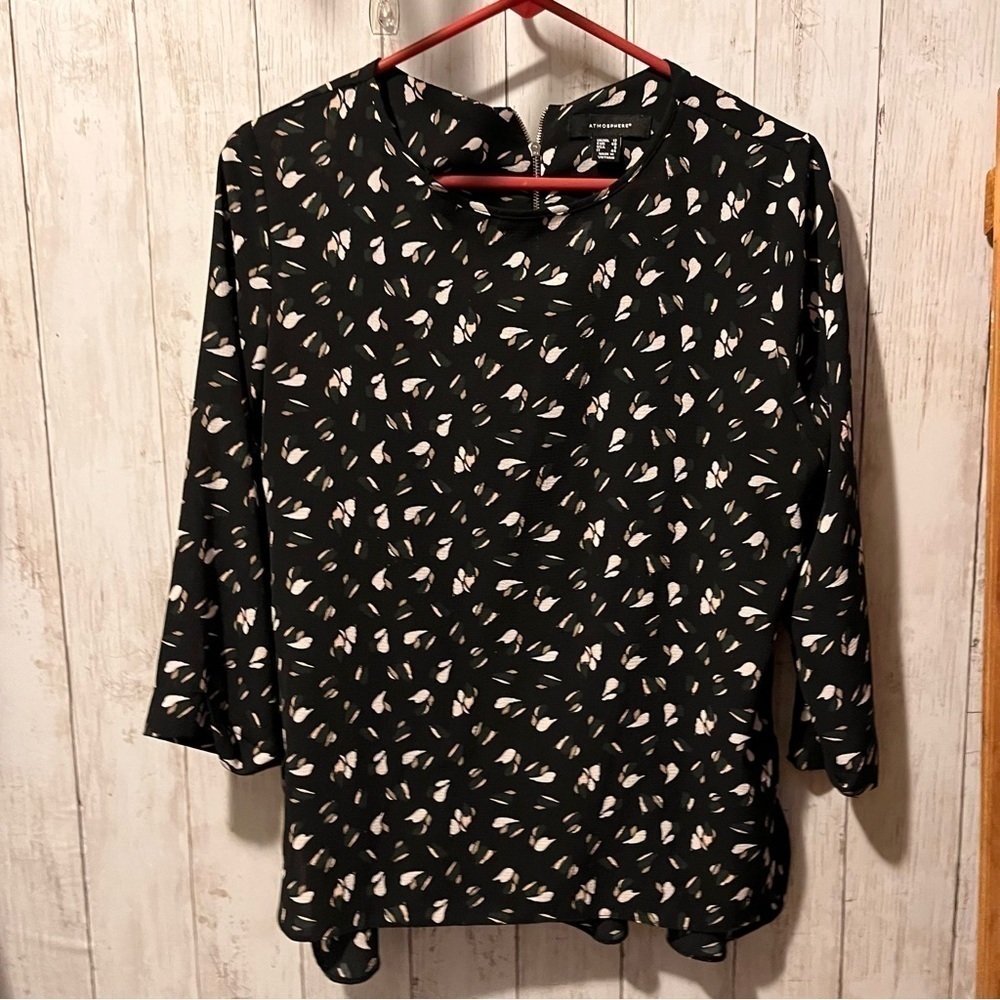 Atmosphere women’s size 8 black with white,pink and brown design.